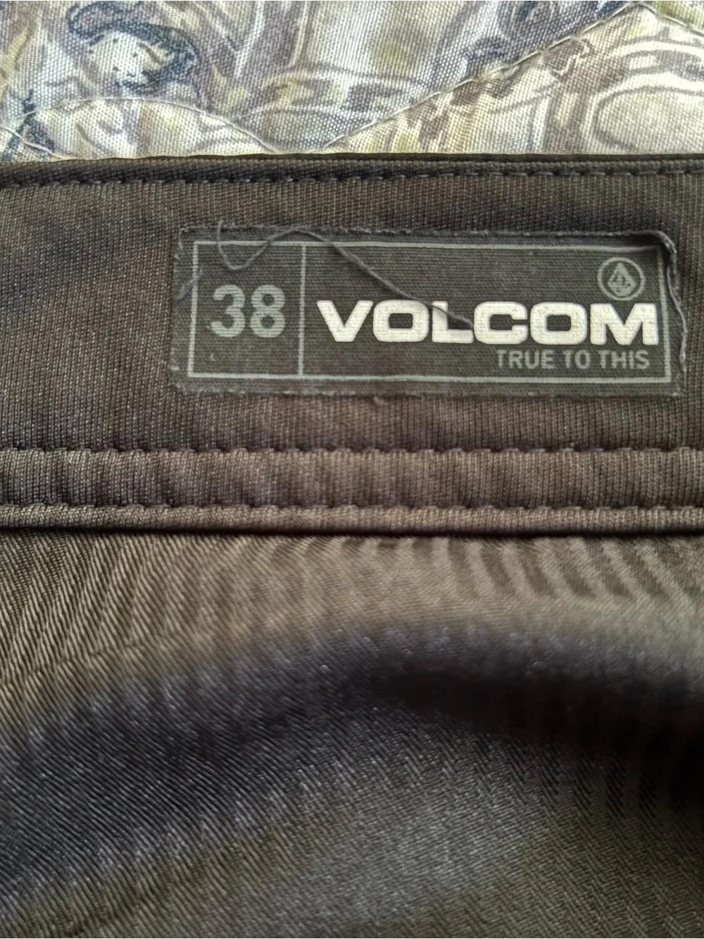 Volcom clean flat